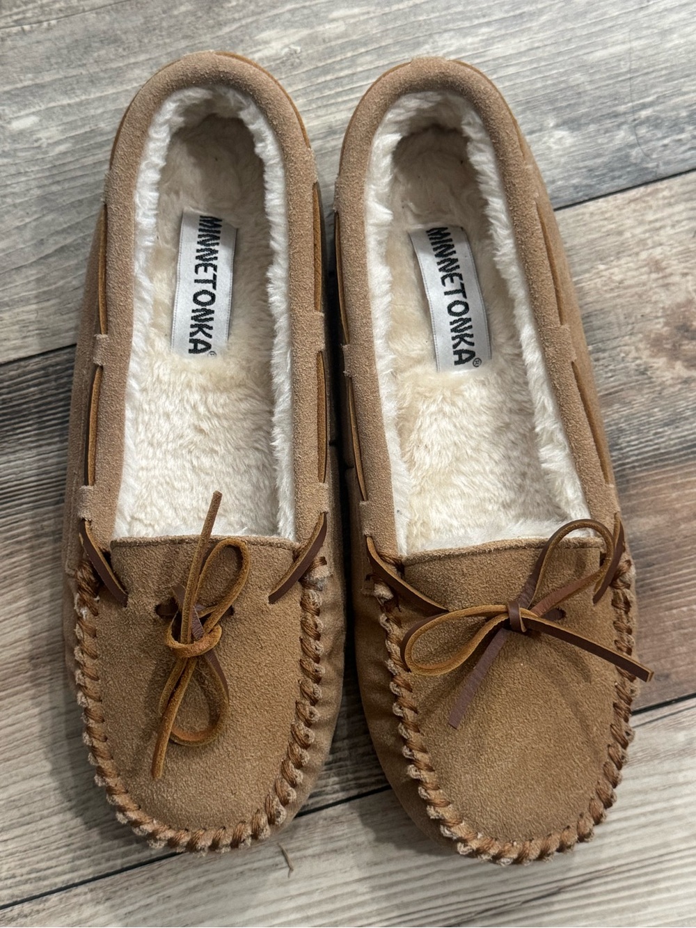 Minnetonka Women's Suede Moccasin Slipper - Chestnut size 10